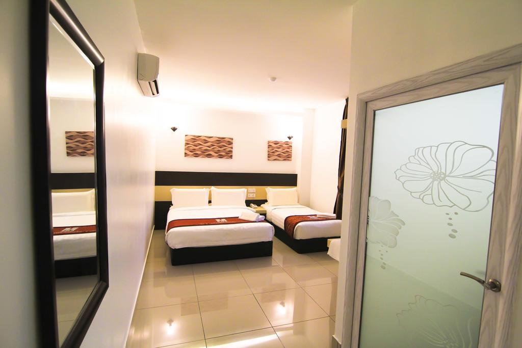 Hotel Uptown 3*