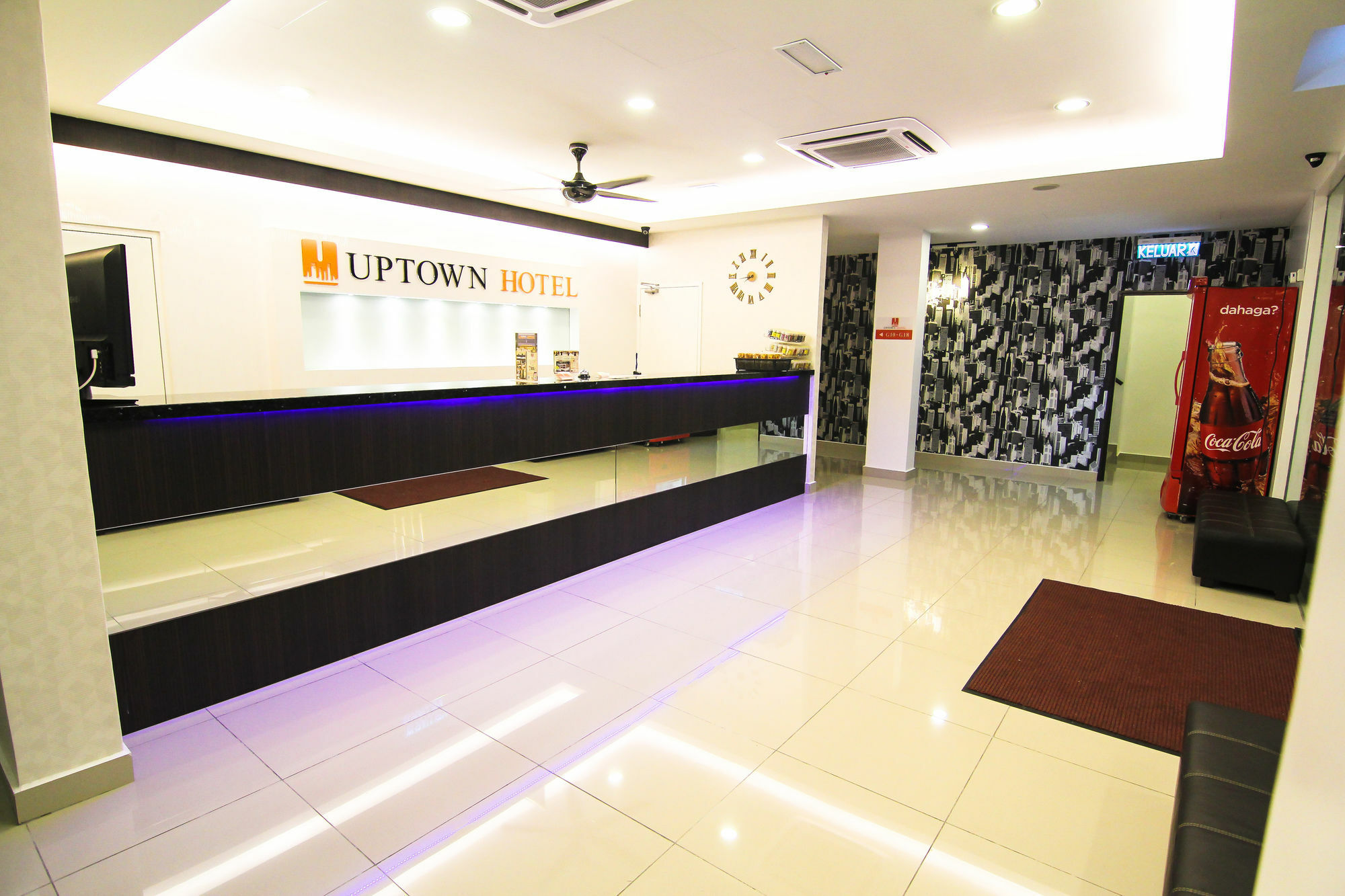Hotel Uptown 3*